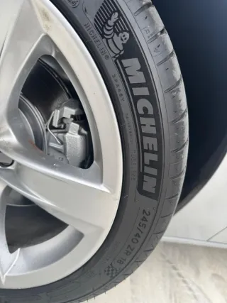 Llantas Audi 18 con neumáticos Michelin