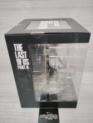 DARK HORSE ELLIE WITH BOW THE LAST OF US PART II