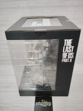 DARK HORSE ELLIE WITH BOW THE LAST OF US PART II