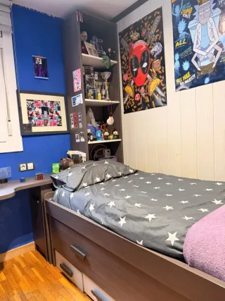 Habitación juvenil con cajones