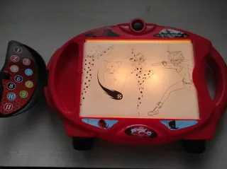 Proyector Dibujo Ladybug & Cat Noir retroiluminado
