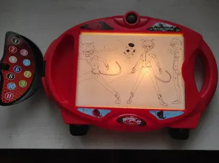 Proyector Dibujo Ladybug & Cat Noir retroiluminado
