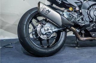 YAMAHA R1 M CARBONO * AKRAPOVIC * REESTRENO *