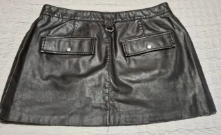Falda Cuero Negra Bershka Talla L