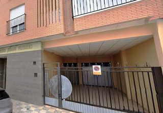 Garaje en venta en Santa Cruz - Industria - Polígono Campollano en Albacete