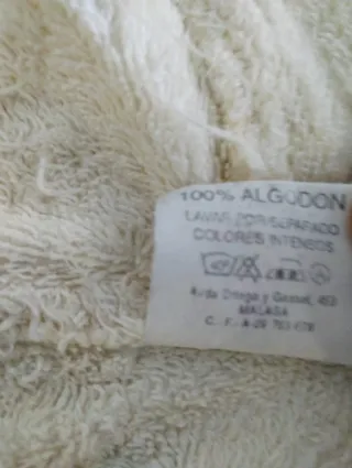 Albornoz con capucha, de toalla 100%algodon