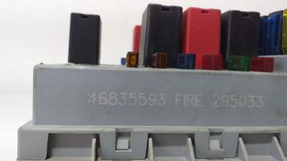 CAJA RELES / FUSIBLES FIAT PUNTO BERLINA (188)