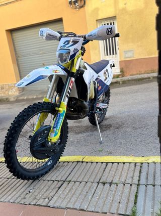Husqvarna TE 300 TPI Enduro Moto