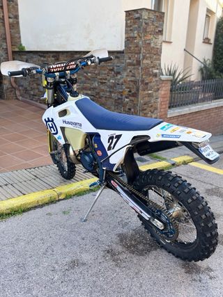 Husqvarna TE 300 TPI Enduro Moto