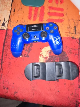 PS4 Slim Sony Negra 1Tb + Mandos y Monitor