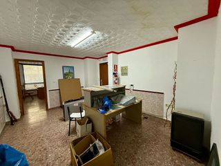Local comercial en venta en Villena