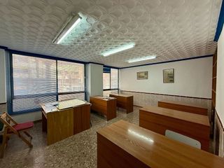 Local comercial en venta en Villena