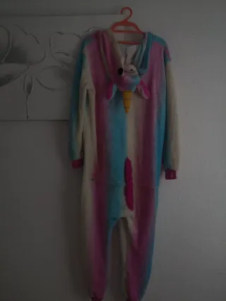 Pijama/Disfraz Unicornio Talla M no envio