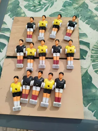 Mesa de futbolín con pie de hierro