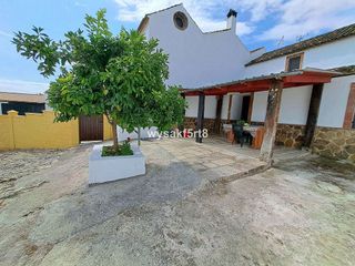 Casa adosada en venta en Jimena de la Frontera