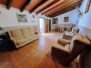 Casa adosada en venta en Jimena de la Frontera