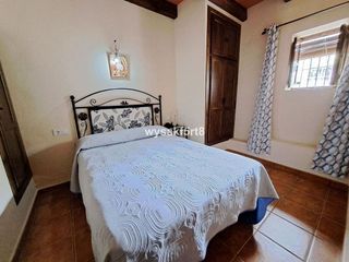 Casa adosada en venta en Jimena de la Frontera