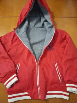 Cazadora reversible niño talla 6/7 años.Reversible