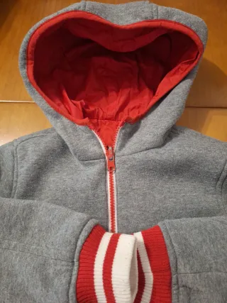 Cazadora reversible niño talla 6/7 años.Reversible