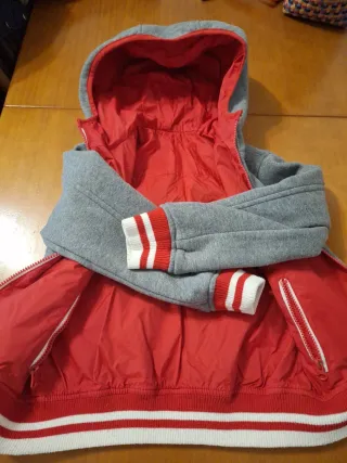 Cazadora reversible niño talla 6/7 años.Reversible