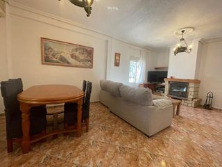 Chalet en venta en Peña de las Águilas en Elche