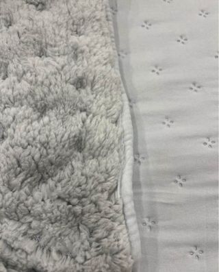 Edredón sherpa Domani gris