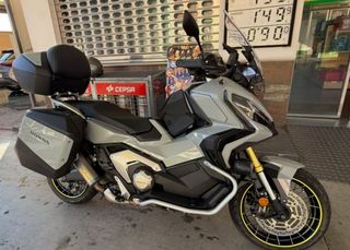 Honda X-ADV 750 Full Extras + Termignoni