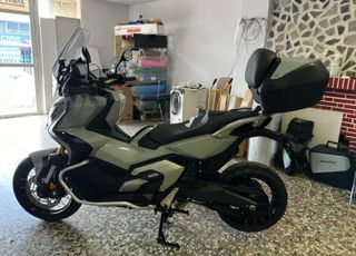 Honda X-ADV 750 Full Extras + Termignoni