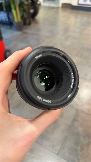 Objetivo Nikon 50mm f/1.8G + Filtro Hoya CPL