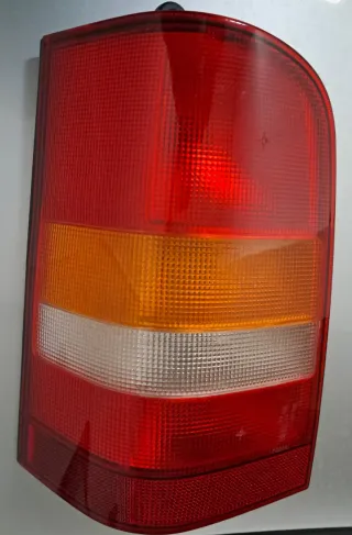 Piloto trasero izquierdo Mercedes Vito