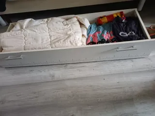 Cama juvenil beige y gris (SIN COLCHON)