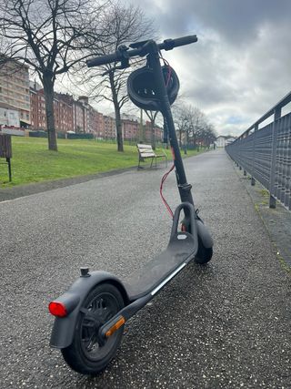 Patinete Eléctrico NAVEE V25-E + Casco