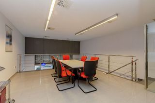 Local comercial en venta en Les Planes en Hospitalet de Llobregat, L´