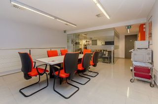 Local comercial en venta en Les Planes en Hospitalet de Llobregat, L´