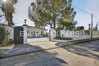 Chalet en venta en Carmona