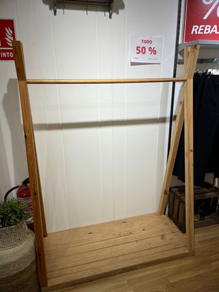 Perchero de madera estilo A