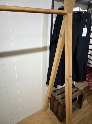 Perchero de madera estilo A