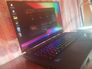 Portátil Gaming Aorus Pro