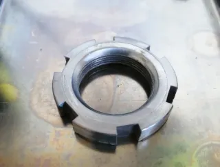 Yamaha DT125R/RE/X XT600 2KF Tuerca dirección