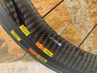 Ruedas Mavic Cosmic CXR 60 Carbono