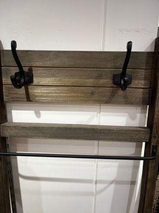 Perchero de pared madera y metal