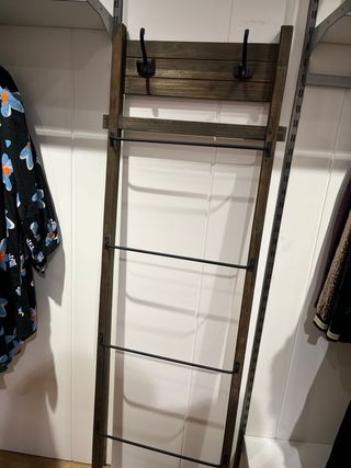 Perchero de pared madera y metal