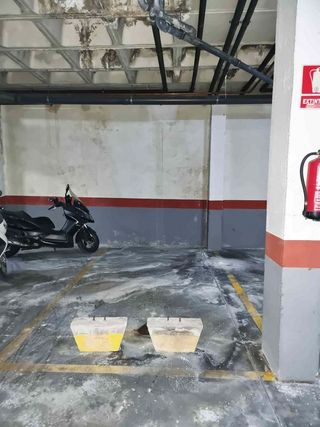 Garaje en venta en Ciutat Universitària en Elche