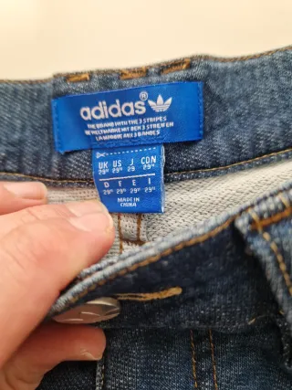 Pantalón Adidas efecto jeans