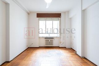 Piso en venta en Almagro en Madrid