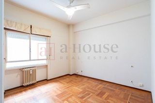 Piso en venta en Almagro en Madrid