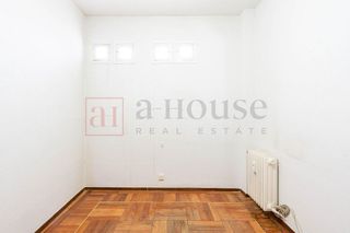 Piso en venta en Almagro en Madrid
