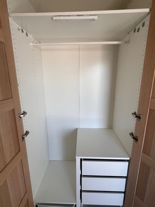 Armario IKEA madera y beige