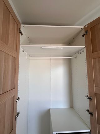 Armario IKEA madera y beige