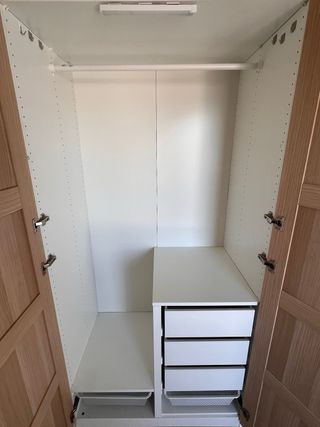 Armario IKEA madera y beige